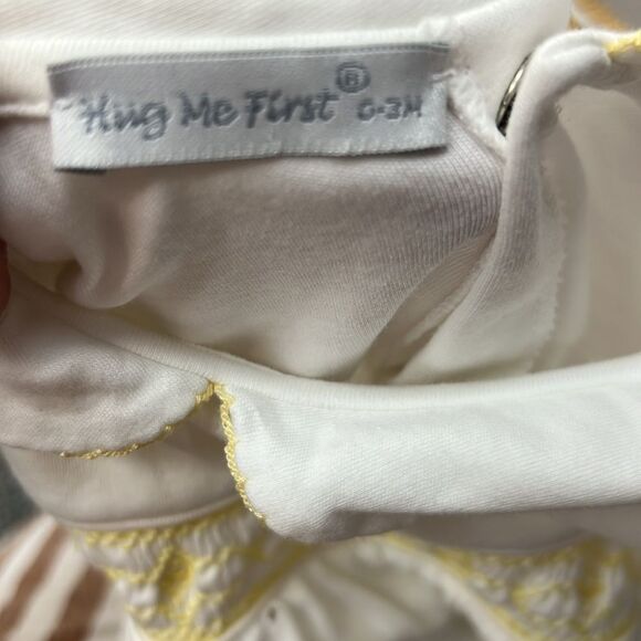Hug Me First White with yellow embroidery smocked Pima Cotton Footie EUC 0-3 m - Picture 9 of 11